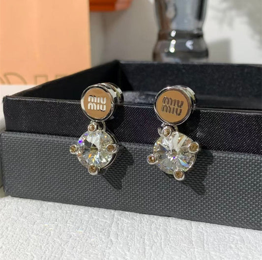 Mu champagne crystal studs