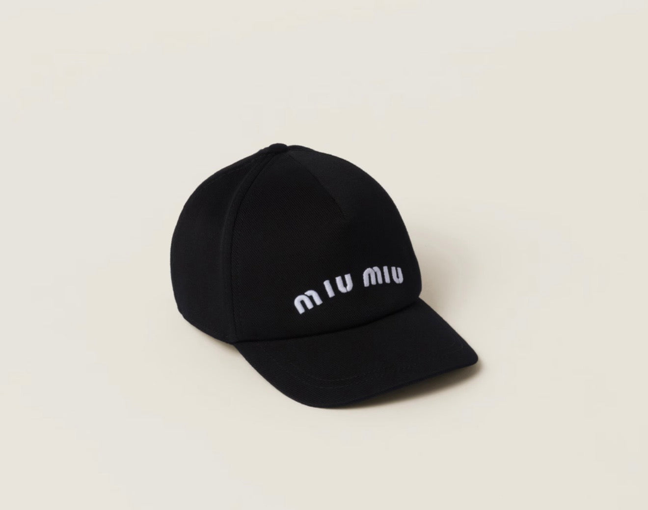Mu miu cap black