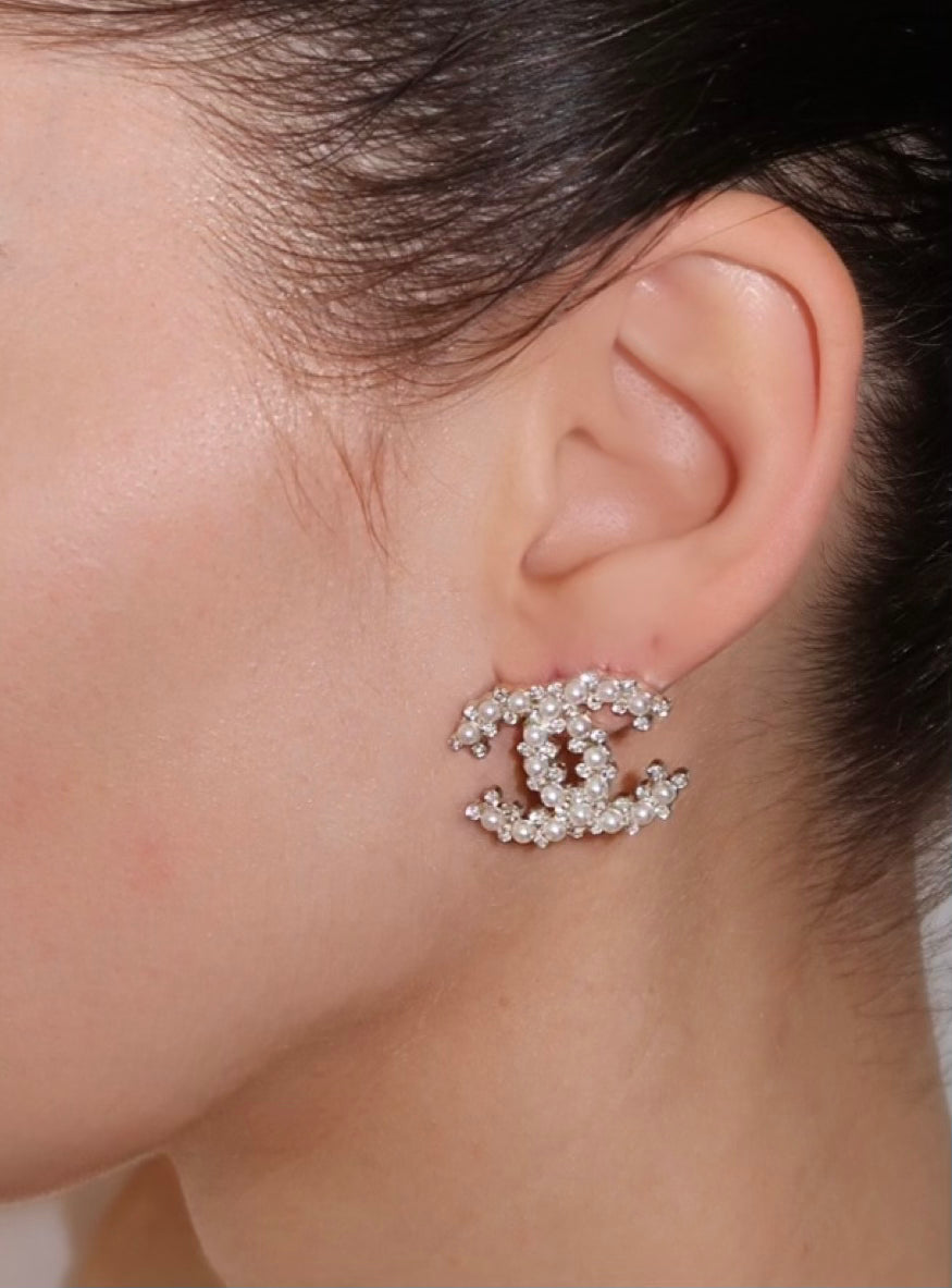 Lorena cc large pearl stud